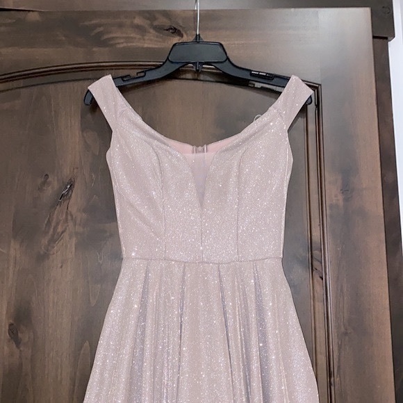 B DARLIN Beautiful Off the Shoulder Glitter Full Length Prom Dinner Party - Picture 4 of 13